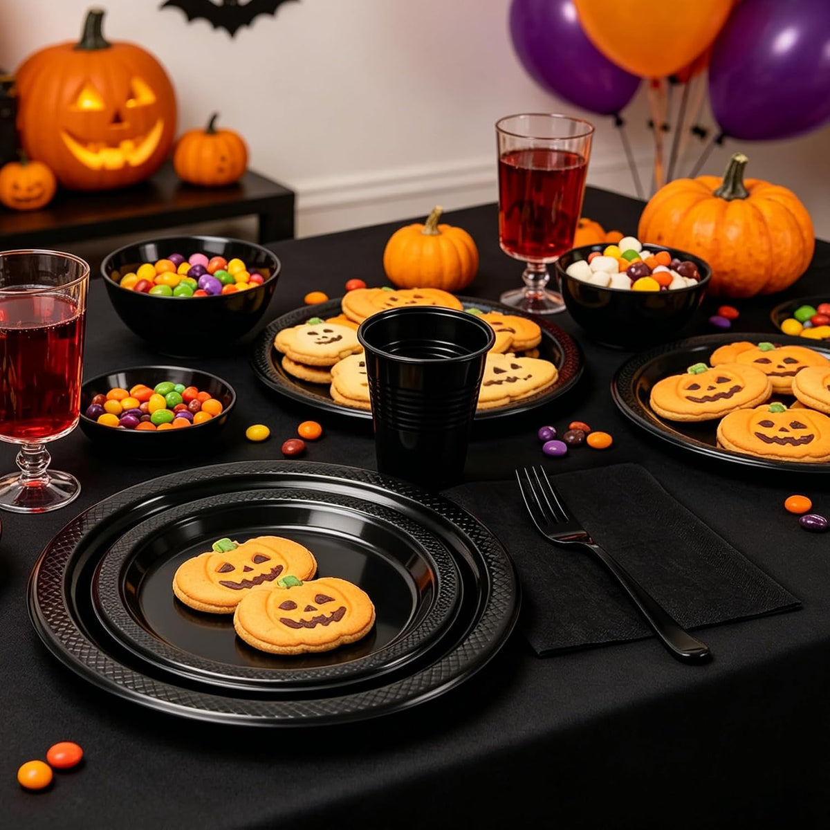 250pcs Disposable Black Plastic Plates and Napkins Party Supplies for Party