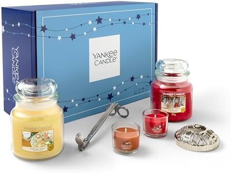 Yankee Candle Christmas Gift Set | 2 Medium Scented Candles, 2 Filled Votive Candles | Wick Cutter and Illuma Lid Candle Topper | 6 Piece Candle Set | Perfect Christmas Gifts for Women