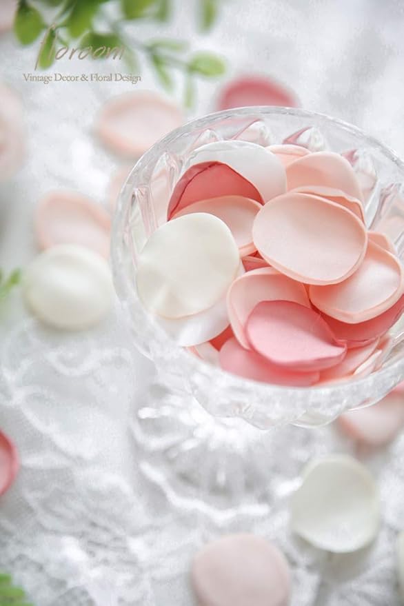 Floroom 500pcs Rose Petals Blush Pink Faux Silk Flower Petals for Wedding Flower Girl Basket Aisle Scatter Cake Dinner Table Centerpieces Party Confetti Bridal Shower Romantic Night Decoration