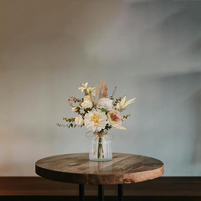 LESING Dahlia Flower Aritificial Flower with Vase Fake Silk Flowers in Glass Vase Faux Rose Flowers Arrangement for Home Office Table Centerpiece Decoration (White)