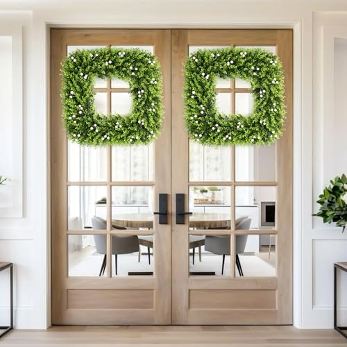 20 in boxwood wreath with white berries, all, side view