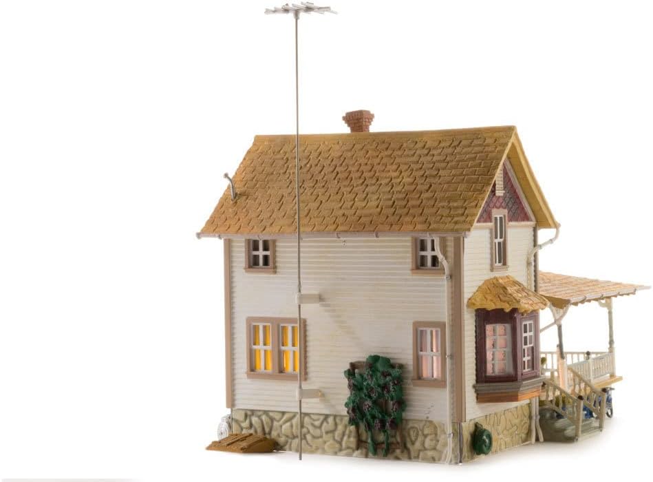 woodland scenics landmark structures built & ready corner, side view