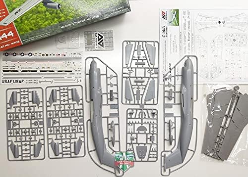 a&a models 4402-1/144 - c-141a starlifter. plastic model, side view