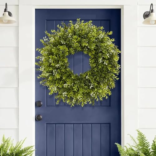 28'' large boxwood wreath for front door porch, close-up detail