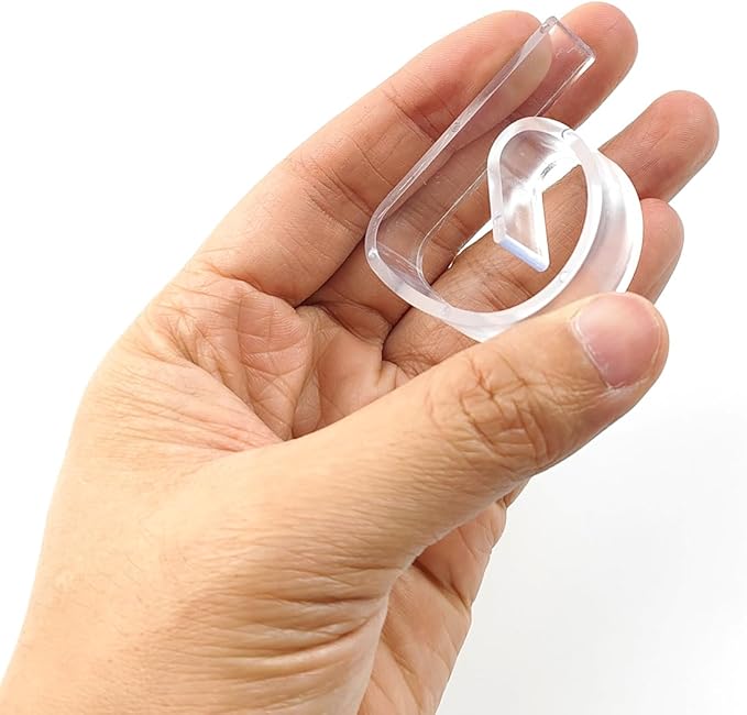 72PCS Transparent Clear Tablecloth Clips, Plastic Table Cloth Clips，Windproof Table Cover Holder Clamps，Table Cloth Holder for Christmas Home Wedding Party Indoor Outdoor Camping Picnic (72)