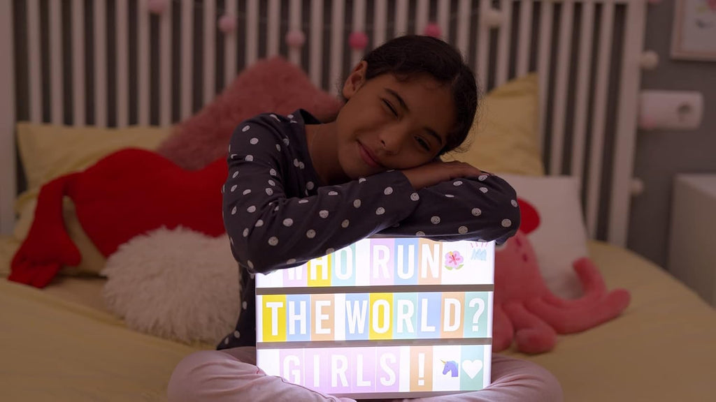 BONNYCO Pink Cinema Light Box with 400 Letters, Emojis, 2 Markers. Led Light Box Home Office and Room Decor, Cinema Led Sign Letters Board. Gifts for Women Girls Christmas Birthdays, Pink Decor