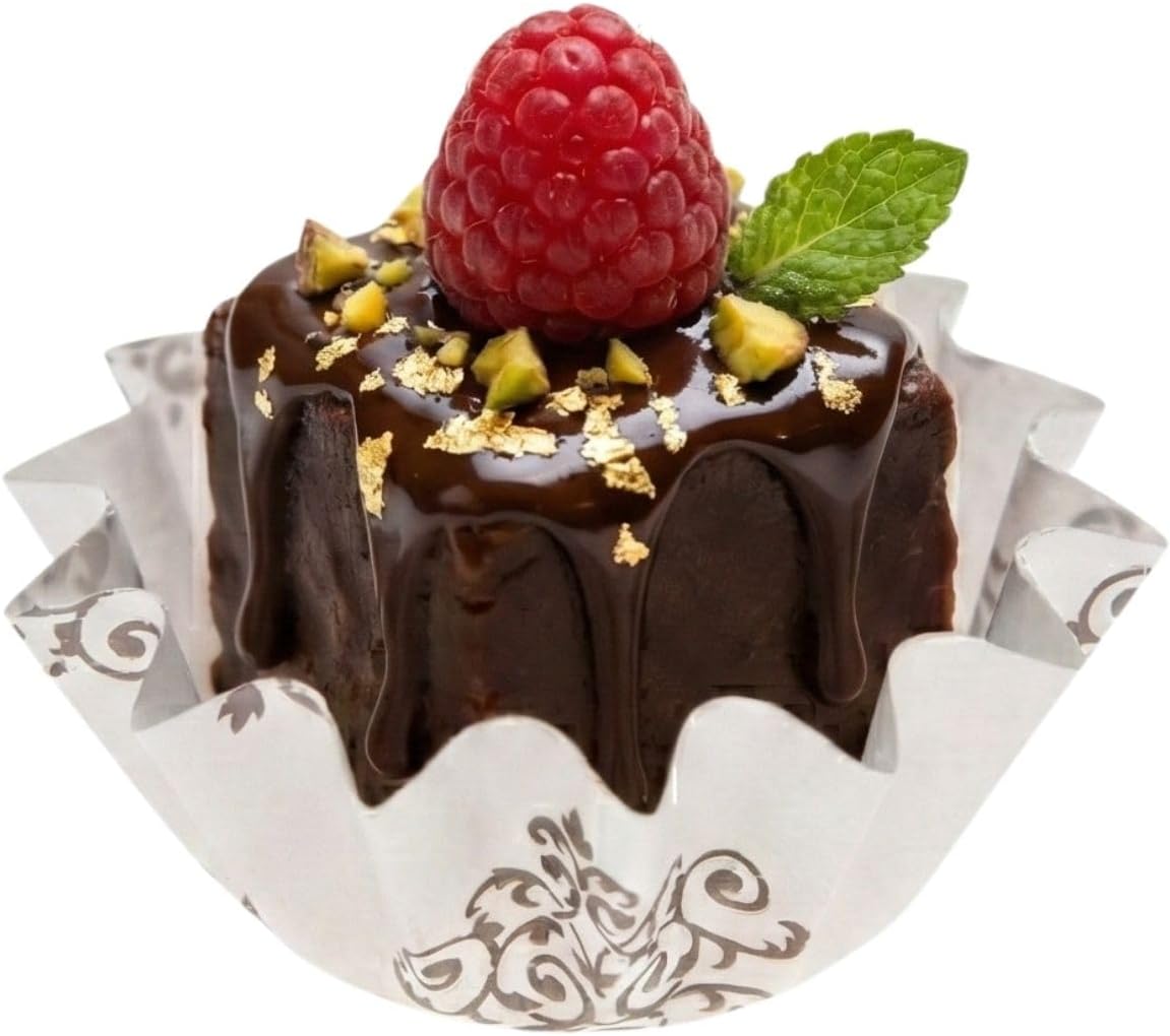 Restaurantware 0.4 oz Vintage Floral Paper Mini Baking Cup, Flared, 200 Ct