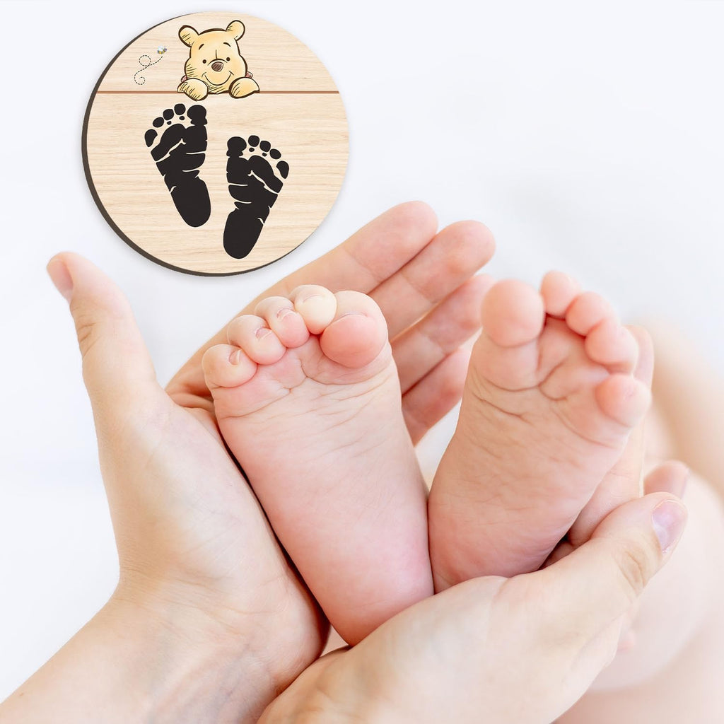 Winnie Baby Wooden Newborn Birth Sign, Winnie Hello World Newborn Signs, The Pooh Baby Announcement Sign, Double Sided Babies Name Plaques Photography Prop, Hello World for New Mom Babies