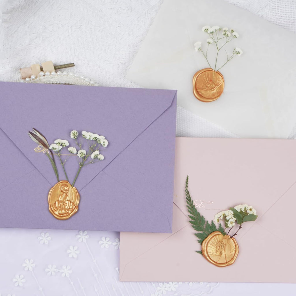50Pcs Babys Breath Dried Pressed Flowers for Crafts,Xinxinran White Dry Flowers Kit for Wedding Invitation Accessories,Bookmark,Jewelry Molds,Candle Making Supplies,Soap,Frame,Cakes