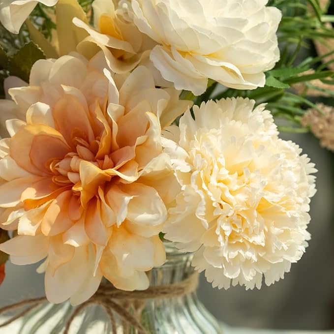 LESING Dahlia Flower Aritificial Flower with Vase Fake Silk Flowers in Glass Vase, Faux Rose Flowers Arrangement for Home Office Table Centerpiece Decoration (Champagne)