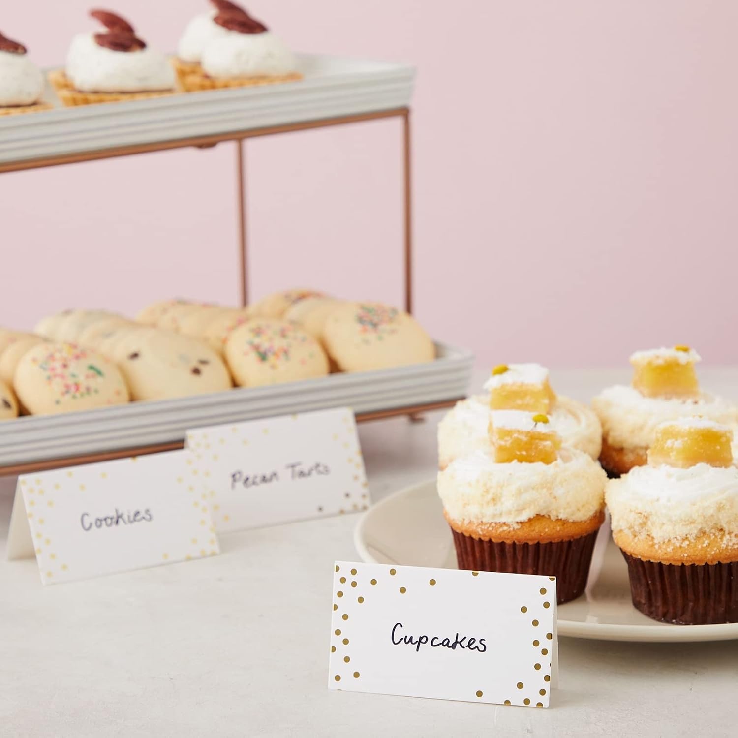 Best Paper Greetings Place Cards for Table Setting - 3.5 x 2 In Folded, 100 Pack, Gold Foil Polka Dots, 250gsm Paper - Place Card Holders & Food Tags for Weddings & Dinner Parties