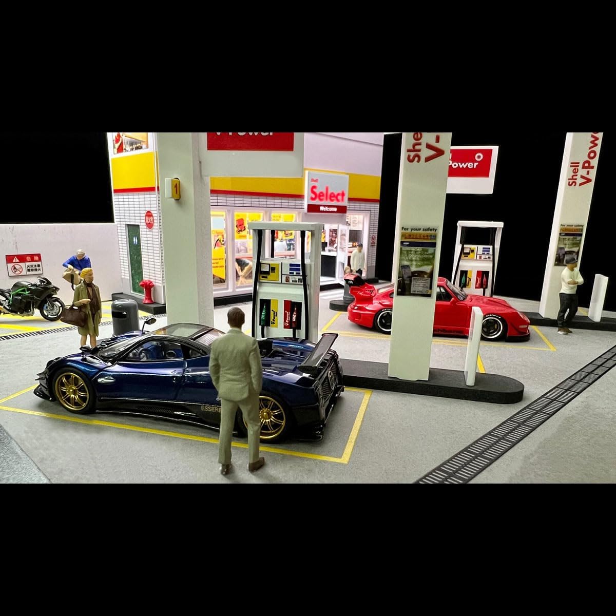 1/64 diorama display case gas station with led, side view