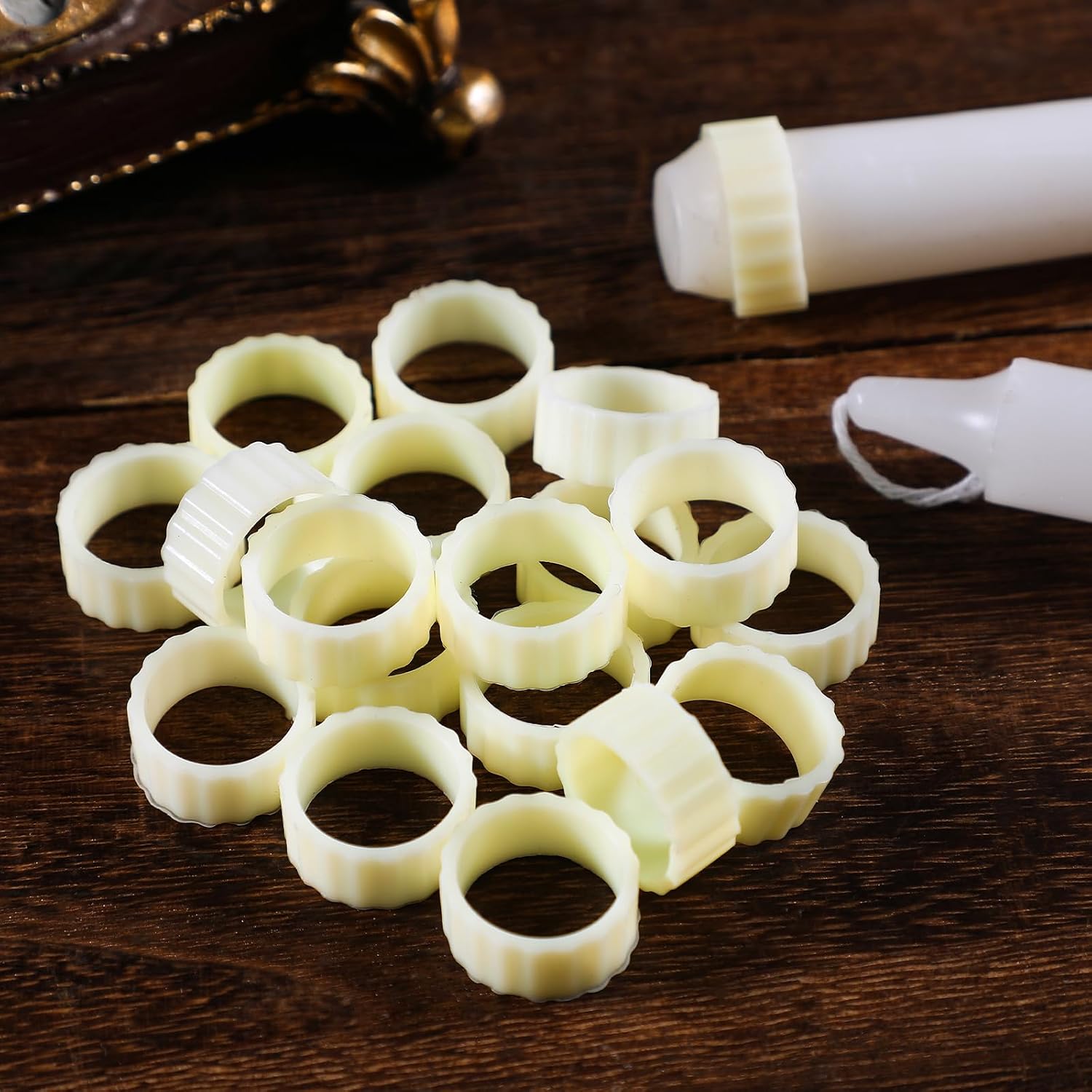 Pushglossy 100 Pack Rubber Taper Candle Hugger Grips Rings Holders Stay Put Candle Grips Inserts Keep the Bougie Upright and in Place for Taper Bougie Cups