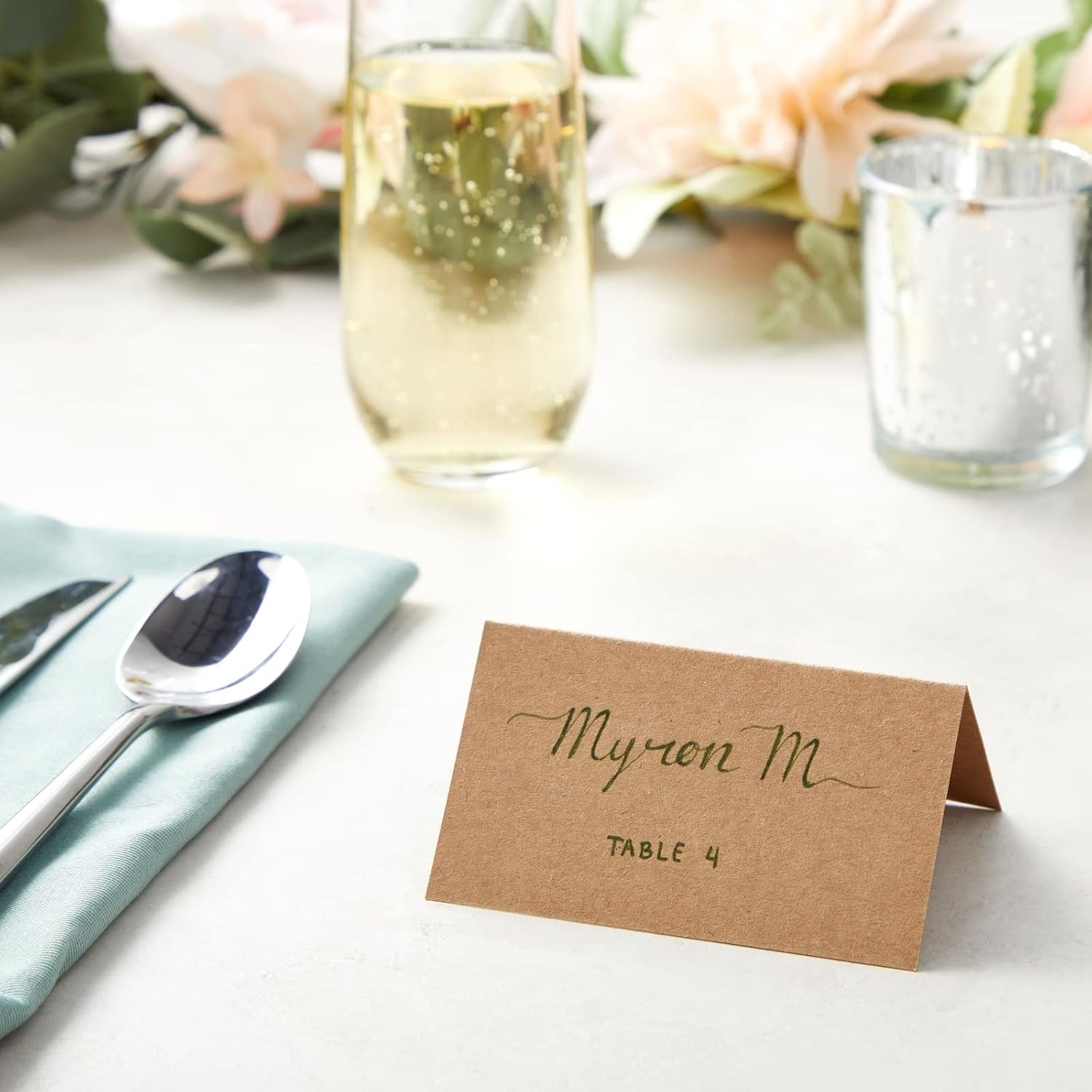 Juvale 200 Pack Kraft Paper Place Cards for Table Setting - Blank Name Cards for Wedding Reception, Baby Shower, Table Numbers (3.5 x 2 In, Brown) - Placecards
