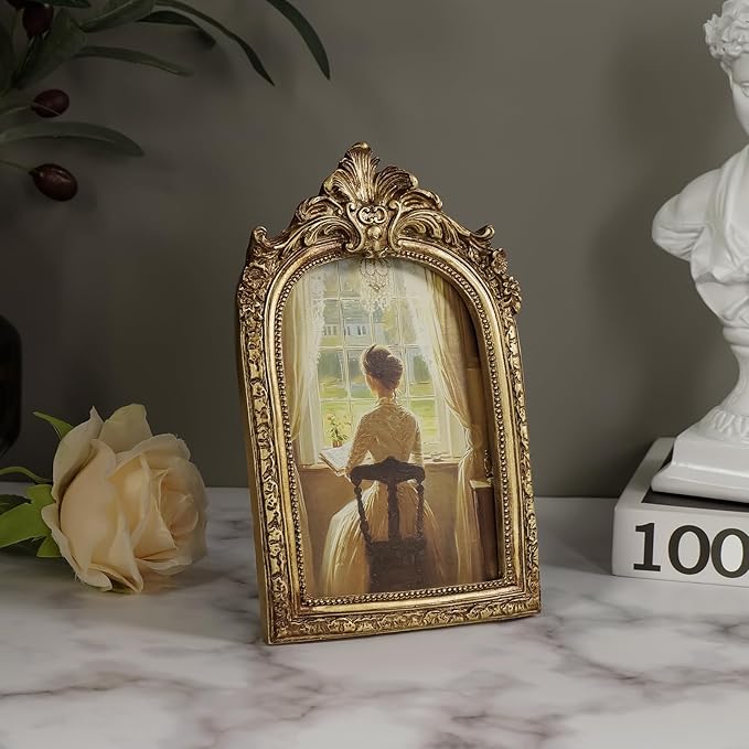 Cuspin Vintage 4x6 Picture Frame, Gold Ornate Resin Frames with Plexiglass Front for Tabletop and Wall Mounting, Antique Arched Photo Frame for Home Office Decor