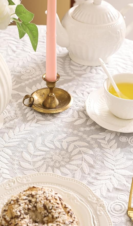patdrea Vintage Ruffle Tablecloth for Round Tables,Farmhouse Embroidered Cotton White Lace Table Cloth Cover Decor for Dining Room Wedding Banquet Thanksgiving Christmas,Dimaeter 51"