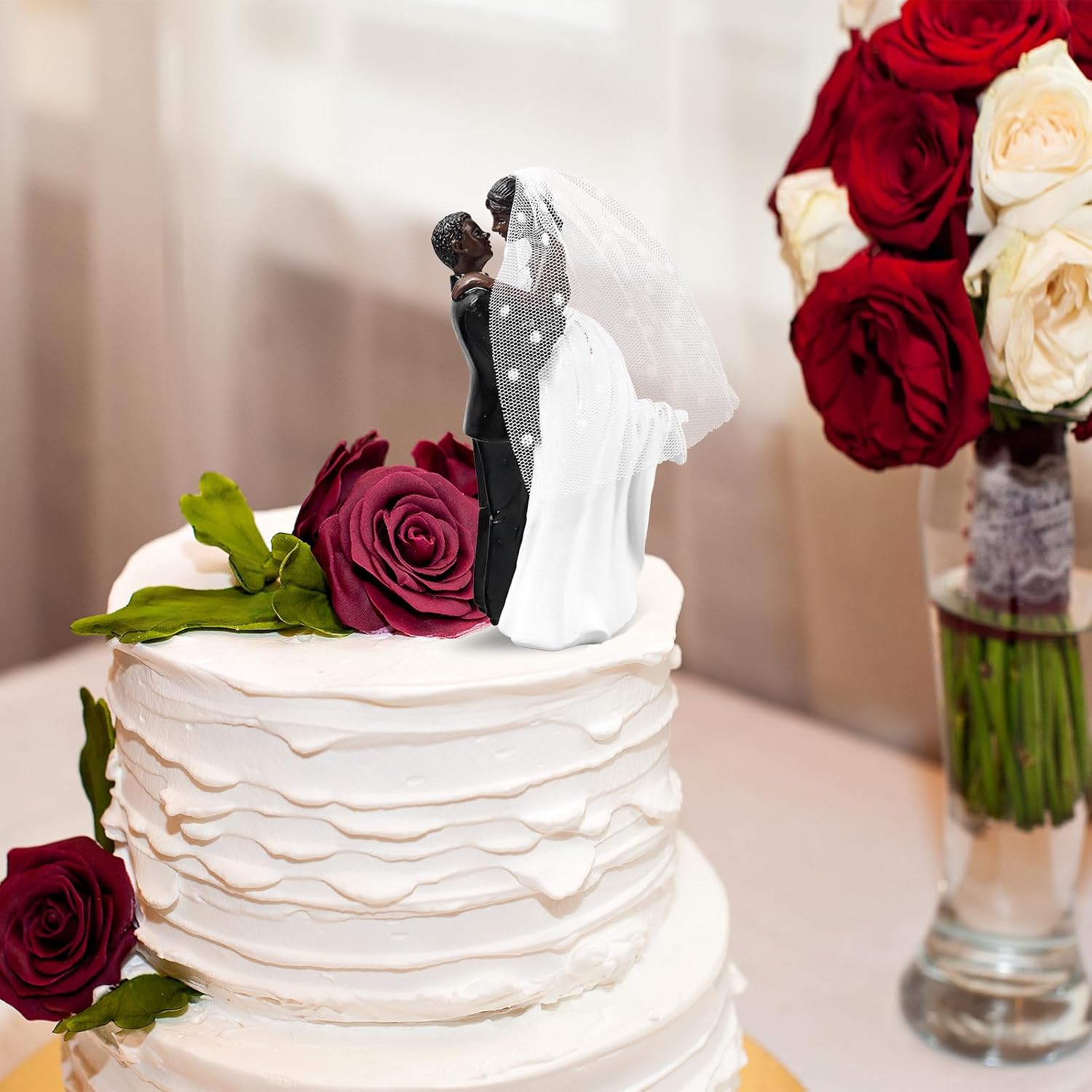 Modern Wedding Cake Toppers Bride and Groom Figurines Cake Topper for Decoration, Romantic Party Decoration, Funny Engagement Party Couple Statue Desk Decoration (Black Couple)