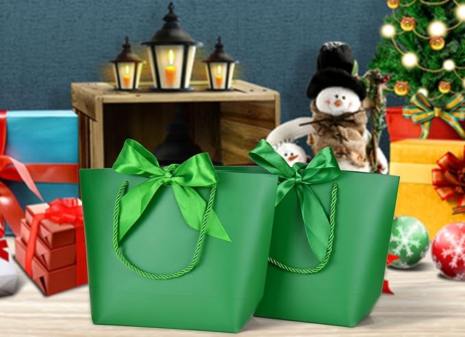 HUAPRINT Gift Bags with Handles,7.48×3.54×7.9 inches,Party Favor Bags with Bow Ribbon,12Pcs Green Paper Bags for Birthday Wedding Bridesmaid Present Celebration Holiday
