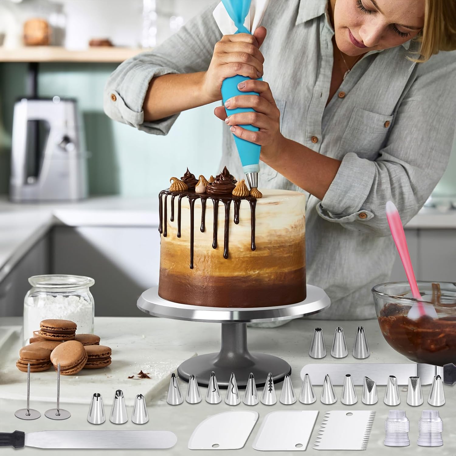 Uten 12 Inch Cake Turntable Cake Decorating Supplies Kit, 33 pcs Rotating Aluminium Cake Stand Set, Baking Tools with 20 Icing Tips, Bags, 3 Icing Smoother, Straight & Offset Spatula, Silicone Spatula