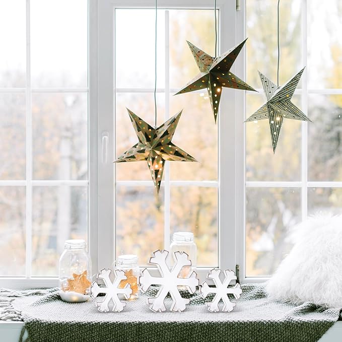 6Pcs Snowflake Decorations Christmas Decor White Winter Wooden Snowflakes Standing Christmas Tiered Tray Decor Table Signs Winter Wonderland Decorations for Indoor Home Xmas Shelf Fireplace Mantel