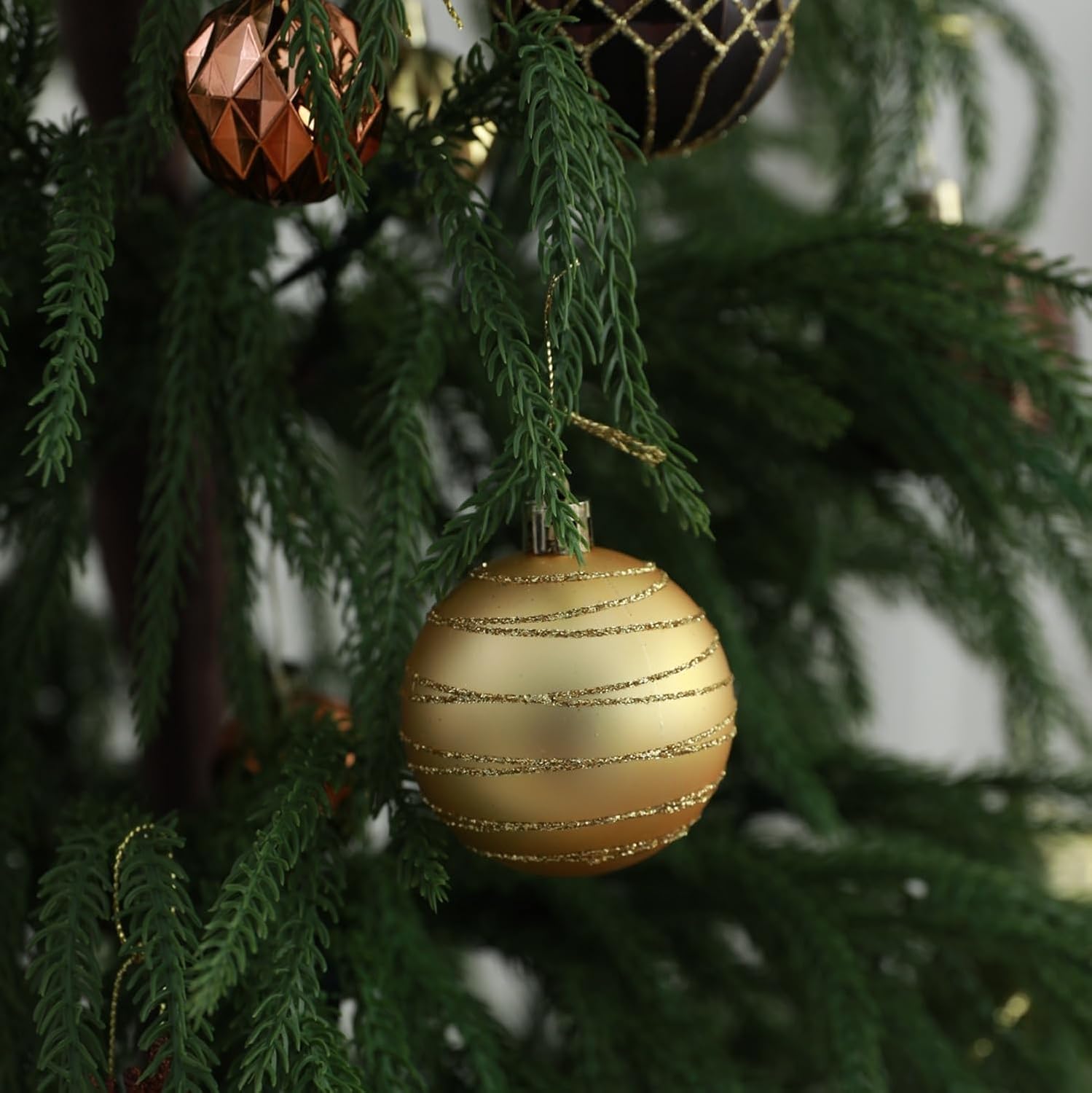 HipTree 116ct 1.18-6.5"Copper Gold Christmas Tree Ornaments Decorations Set | Shatterproof Luxury Assorted Hanging Baubles, Pre-Strung Bulk Holiday Decor For Tabletop Tree,Mantel Xmas Party Home Indoor