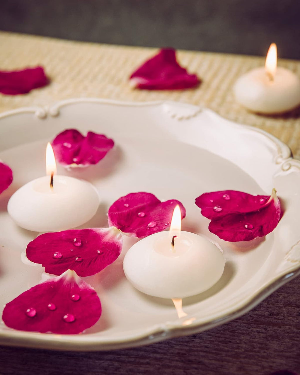 Qunclay 100 Pieces 1.65 Inch Floating Candles Unscented Dripless Tealight Candles Home Decorations Cute Elegant Candle Centerpieces at Wedding for Vases Party Accessories
