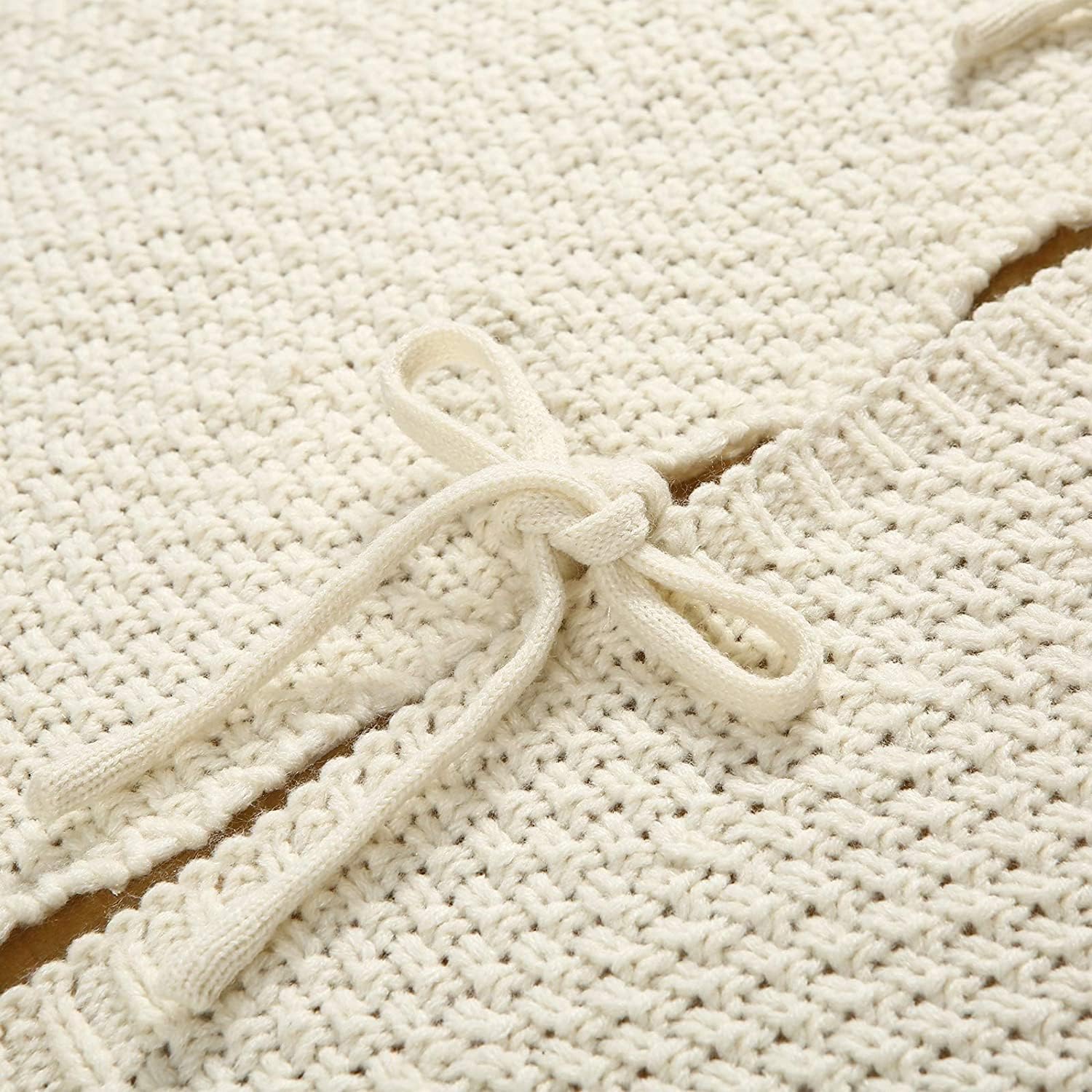 Sattiyrch Knit Christmas Tree Skirt,Luxury Cable Knitted Thick Rustic Xmas Tree Decoration (Cream, 36")