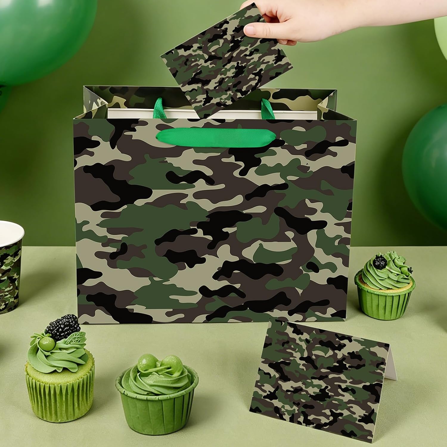 Abilat Large Camo Gift Bag with Tissue Paper and Greeting Card Camouflage Themed Gift Wrapping Bag for Boys Men Army Theme Birthday Baby Shower Party Decorations Supplies