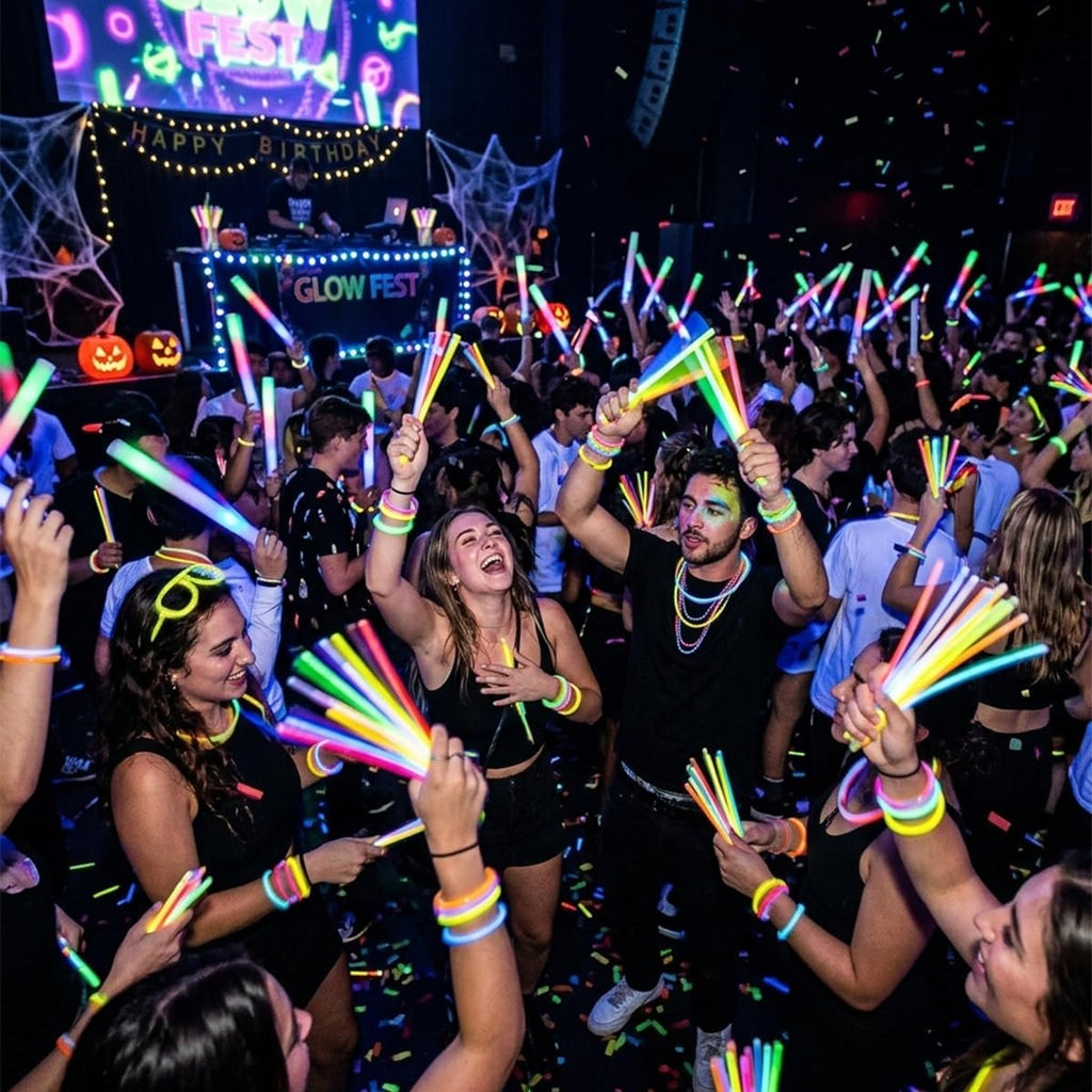 100PCS Glow Sticks Bulk Party Pack, Halloween Glow Sticks For Kids Camping, Glow In The Dark Sticks,8” Glow Party Supplies Bracelets with Connectors