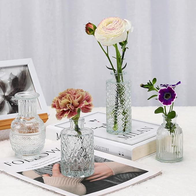 12 Pcs Small Glass Bud Vase Set of，Mini Vintage Vases in Bulk, Clear Bud Vases for Centerpieces， Rustic Wedding Decorations，Home Table Flower Décor.
