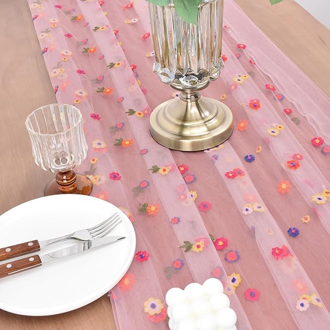 Joanlody 3pcs Blushing Pink Embroidery Daisy Fall Thanksgiving Table Runner Florals Seasonal Tulle Table Runner Holiday Kitchen Dining Table Decoration for Home Party Indoor