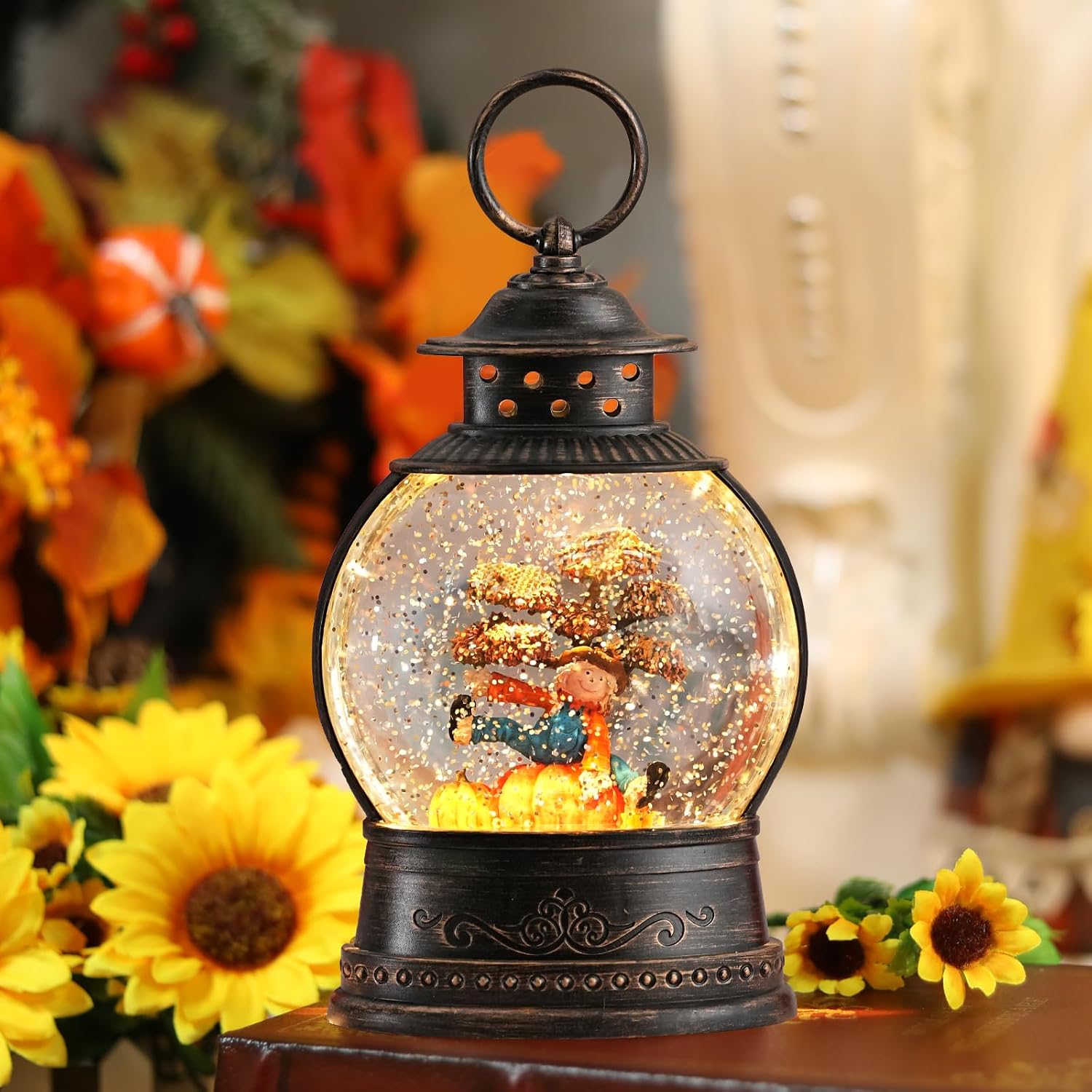 Thanksgiving Decorations Snow Globes, Light Up Snow Globe Lantern with Scarecrow Pumpkin, 6H Timer, USB & Battery Operated Fall Decorations for Autumn Thanksgiving Harvest…