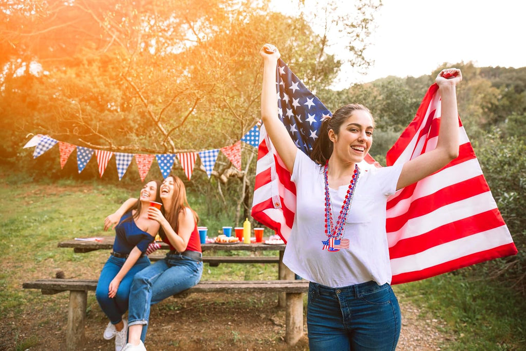 Moon Boat 100PCS 4th of July Accessories Necklaces: Blue White and Red Beads Bulk, Patriotic Party Independence Memorial Day Favors Toys Decorations