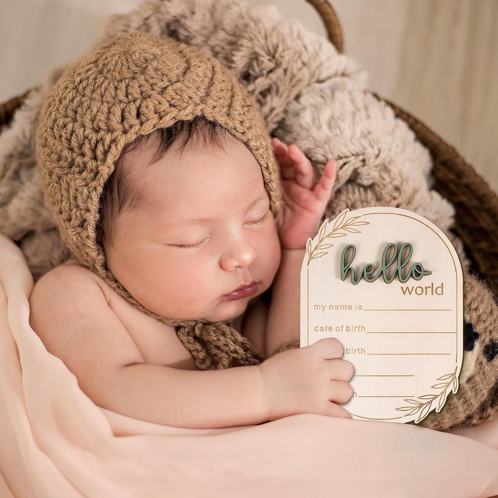 Baby Announcement Sign, 5.91x4.13 Inch Wooden Hello World Baby Name Sign Newborn Announcement Sign Birth Announcement Plaque for Home Hospital Nursery