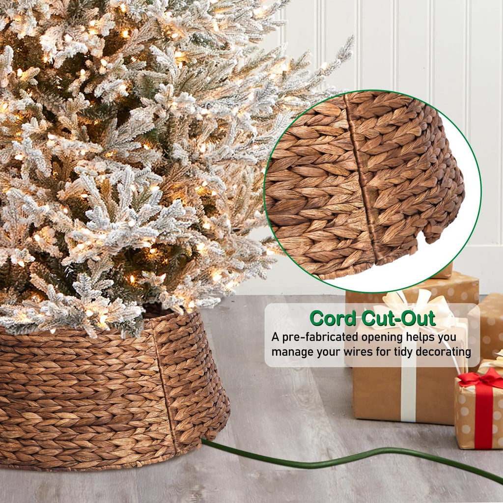 6-piece rattan christmas tree collar - 33" rustic, close-up detail