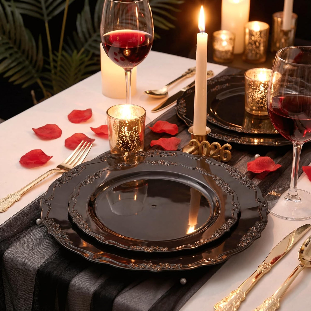 U-QE 100PCS Black Plastic Plates, Heavy Duty Black Plates Halloween