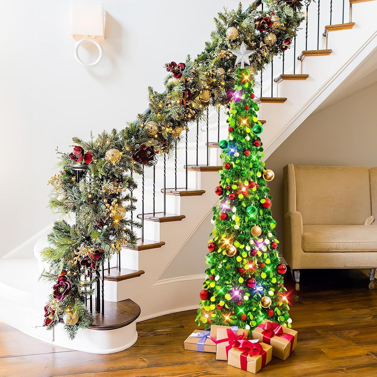 n&t nieting pop up christmas tree with lights, close-up detail