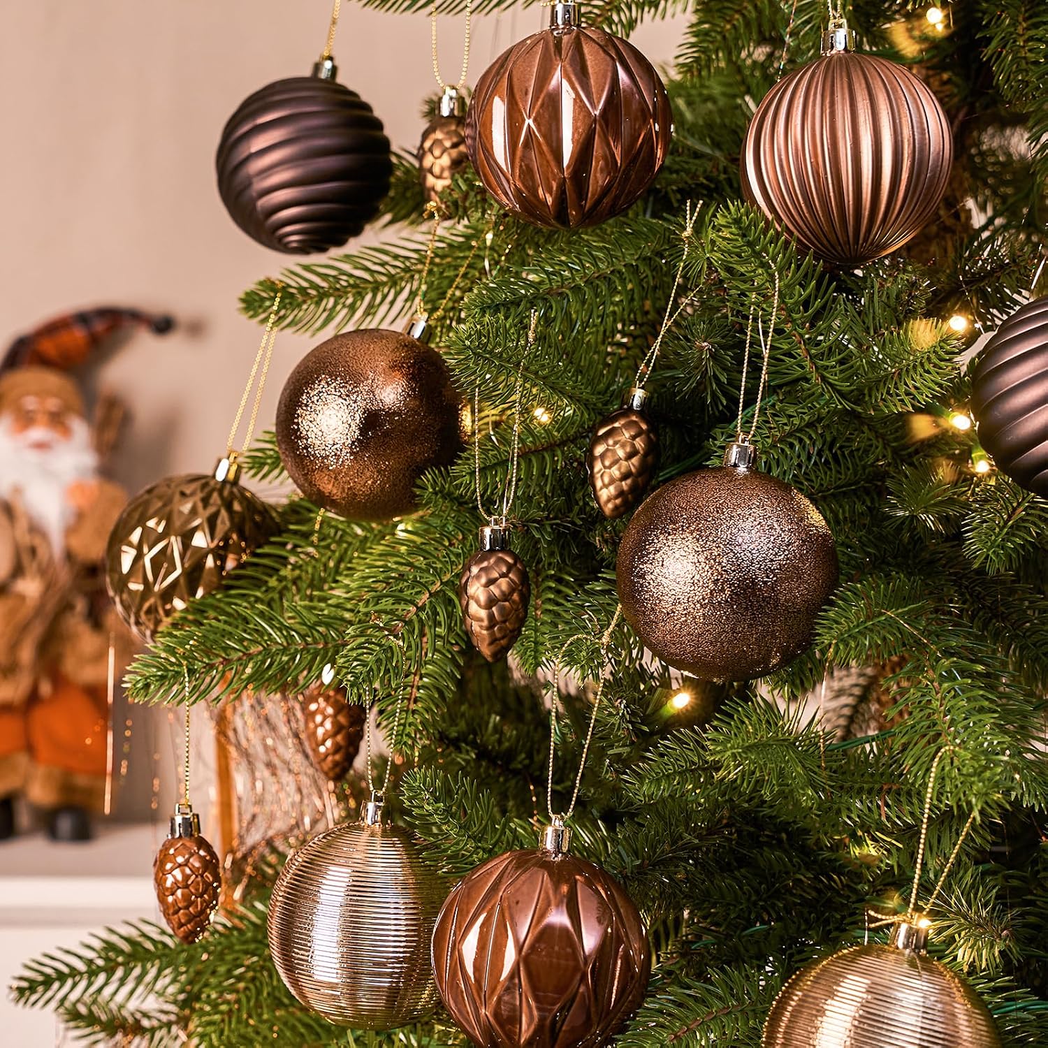 JORNOY Brown Christmas Tree Ornaments - 3.12inch/80mm Shatterproof Ornaments for Christmas Tree Set Plastic Decorative Hanging Balls Ornaments for Xmas Tree Decorations, 32ct (Brown)