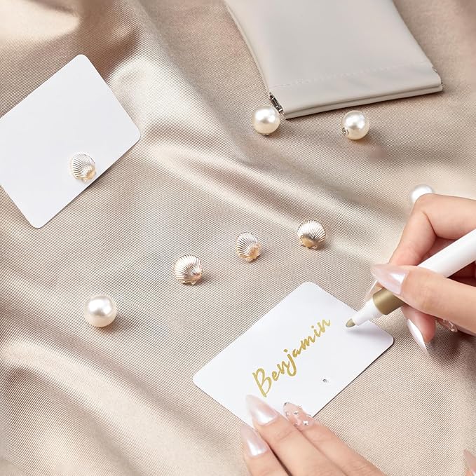 UNIQOOO 12Pcs Decorative Gold Shell Place Card Holders Bulk, Scallop Name Card Stands Set, for Beach Wedding Decor Coastal Favors, Table Setting, Business Card, Name Tag, Party Food Labels
