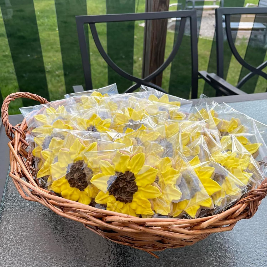 200 PCS Cellophane Bags,3.5 X 3.5 Inch Self Sealing Clear Cellophane Treat Bags for Gift Wrapping,Packaging Candies,Dessert,Bakery, Cookies, Chocolate,Party Favors