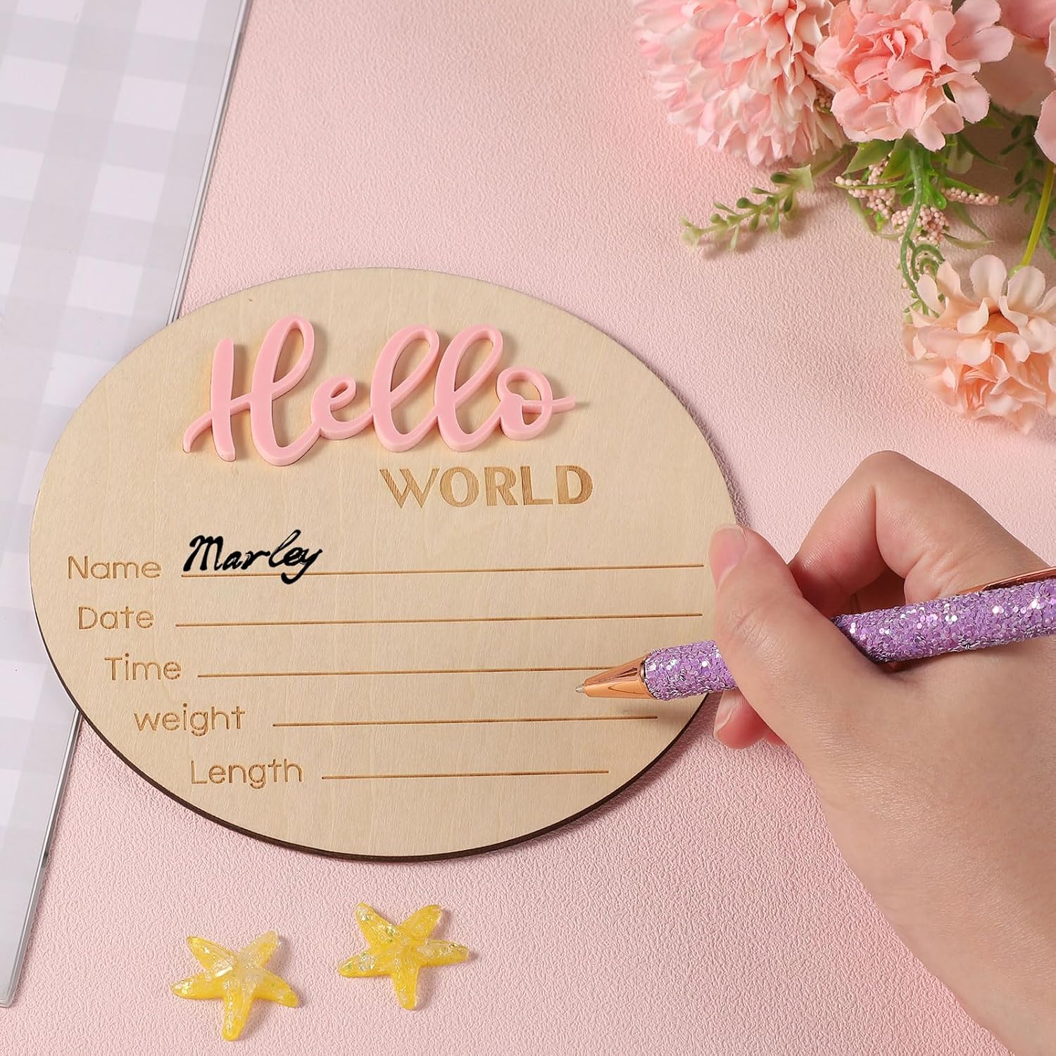 Baby Announcement Sign, 5.9in Wooden Hello World Newborn Signs Birth Announcement Sign Welcome Name Plaques for Newborn Boys and Girls Photo Props Baby Shower Hospital Nursery (Light Pink)