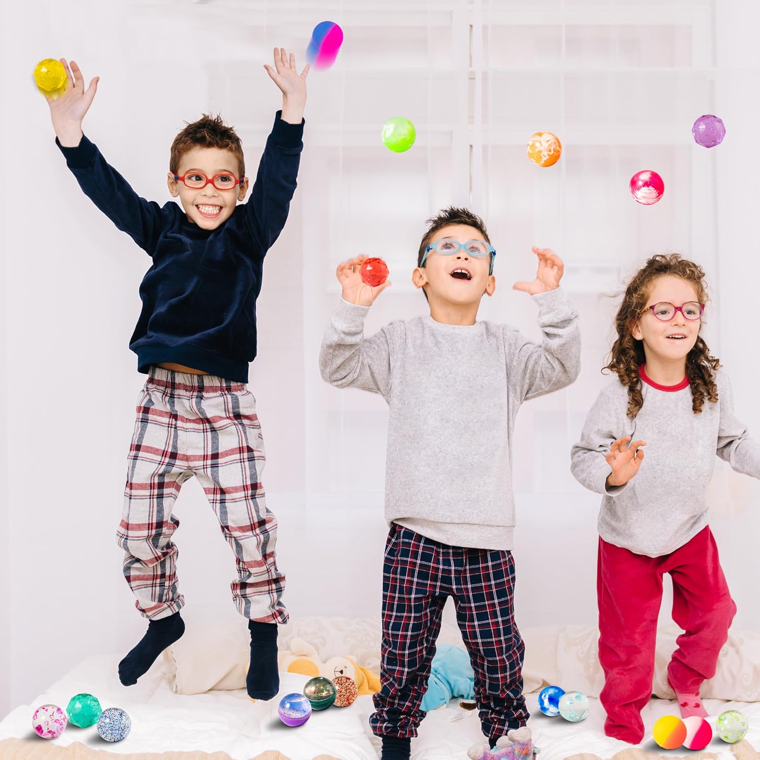 JOYIN 24 PCS Multistyle Bouncy Balls, 6 Styles 32mm Assorted Bouncy Balls Bulk with Storage Bag, Bounce Toys for Kids Party Favors Birthdays Gifts Goodie Bags Stuffers Carnival Prizes