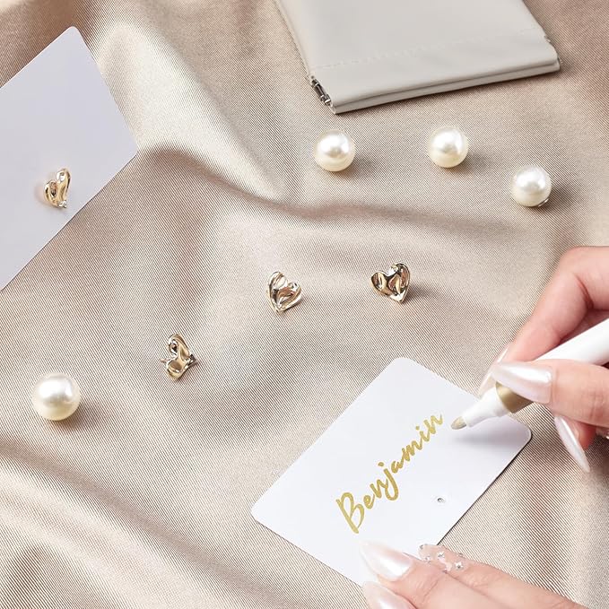 UNIQOOO 12Pcs Decorative Gold Love Heart Place Card Holders Bulk, Romantic Name Card Stands Set, for Wedding Engagement Decor, Table Setting, Business Card, Name Tag, Party Food Labels