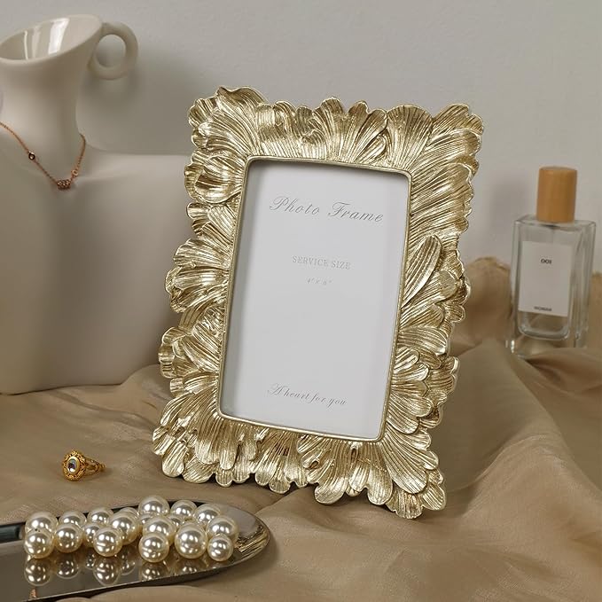 Cuspin Vintage Picture Frame 4x6 Frames, Gold Palm Leaves Textured Hand-Crafted Resin with Glass Front Elegant Retro Vintage Design Photo Frame for Wall and Tabletop Display Home Decor