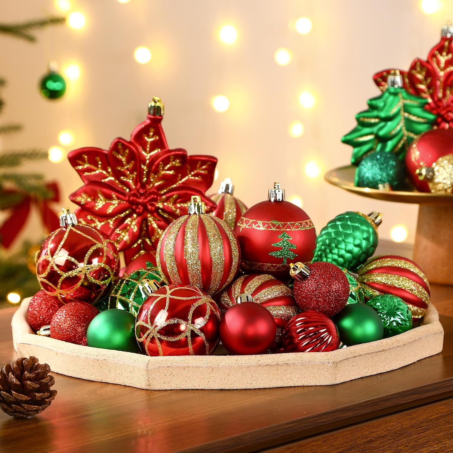 SHareconn 106PCS Christmas Balls Ornaments Set, Colorful Shatterproof Plastic Decorative Baubles for Xmas Tree Decor Holiday Wedding Party Decoration with Hanging Hooks, Red & Green Gold