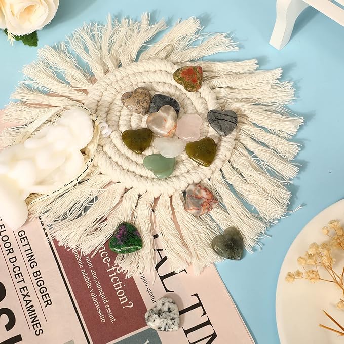 Nuenen 40 Pcs 0.8 Inch Worry Stone Bulk Crystals Heart Shaped Rock Tiny Trinkets Stone Inspirational Healing Crystal Gemstone Love Carved Rock Mom Women