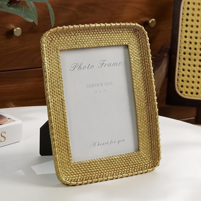 Cuspin Vintage Gold 5x7 Picture Frame, Gold Metal Rattan Textured Hand-Crafted Photo Frame with Glass Front Antique Picture Frame for Tabletop Display & Wall Display, Retro Design Home Decor