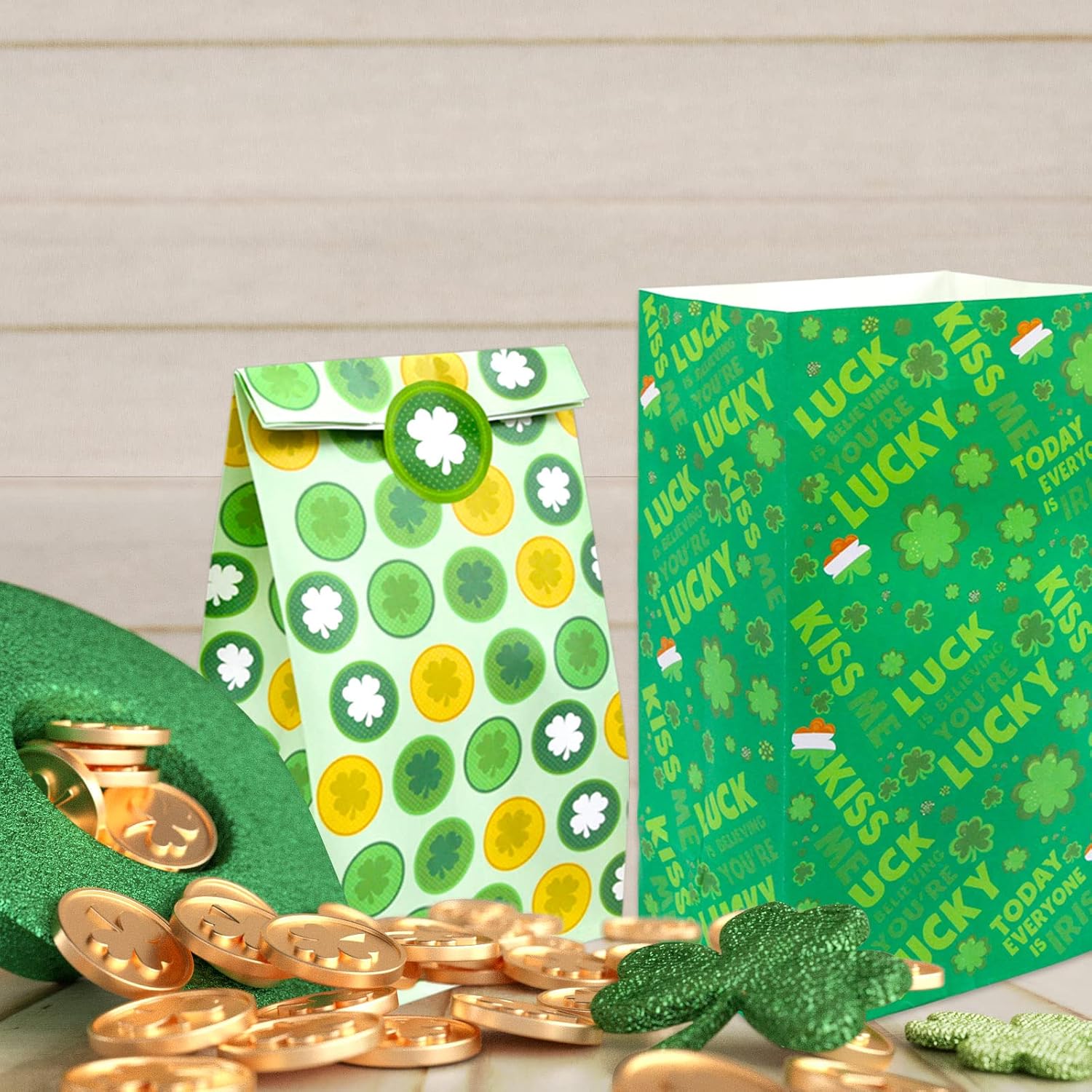 Fancy Land St Patrick's Day Paper Gift bag Shamrock Treat Bags Goodies Bags for Party Favors 24 Pack
