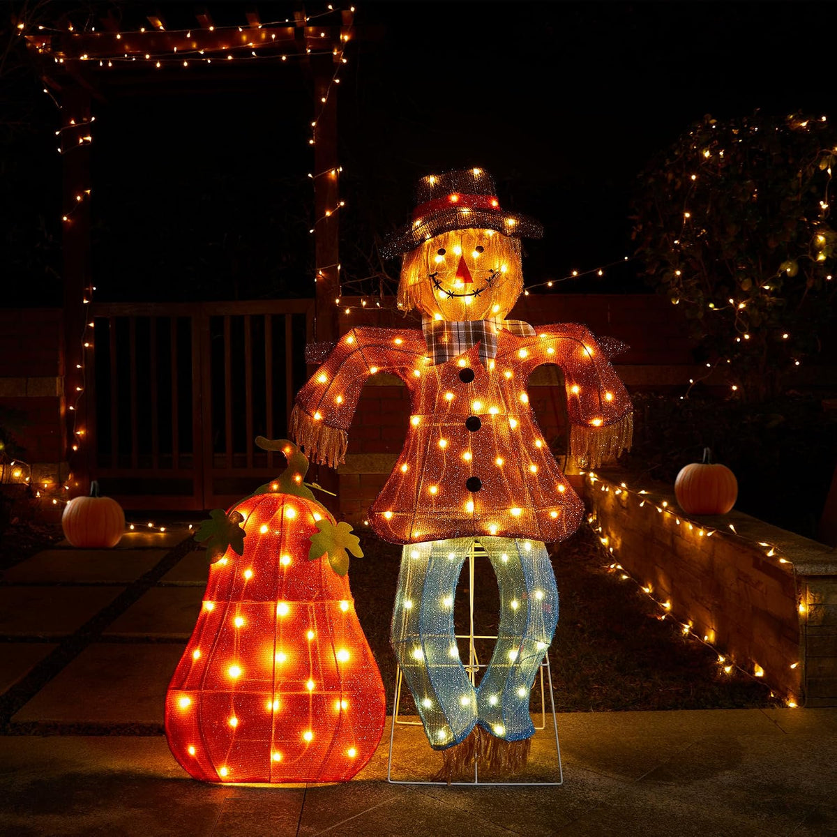 Glitzhome 4FT Fall Lighted Outdoor Scarecrow Decor, 2-Piece Pre-lit 2.5D Scar...