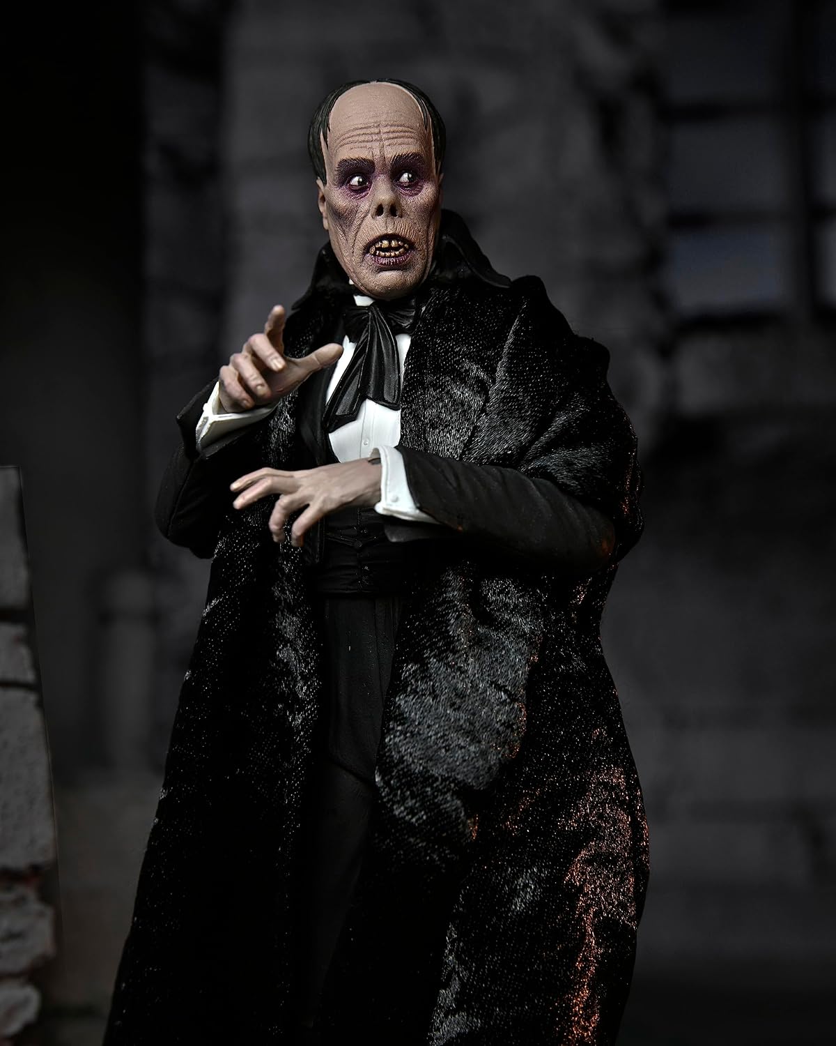 NECA - Phantom of the Opera (1925) - 7" Scale Action Figure - Ultimate T...